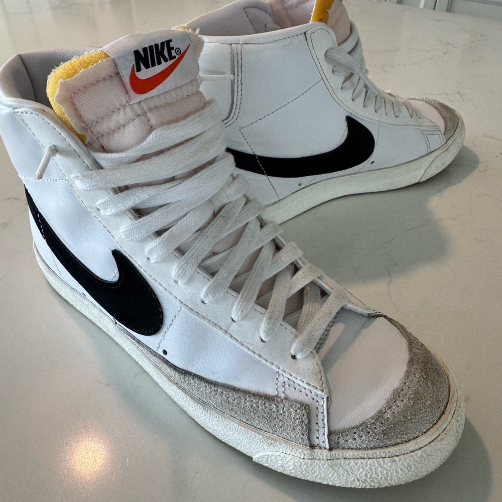 Nike Blazers Mid 77 White Sneakers